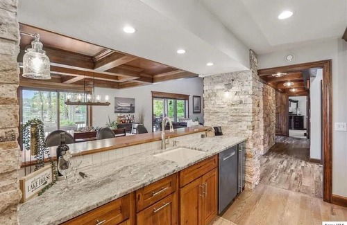 Howard Casa | Comfortable Lakefront Home with beautiful dock on Apple Valley Lake, Ohio.