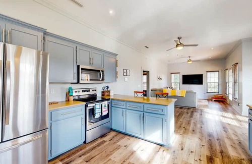 Enterprise Casa | In the Heart of Enterprise,12 minutes from Fort Novosel Enterprise Gate