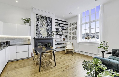 Southfield Apartamento | Vibrant 2-Bed Flat: Acton's Best Stay!