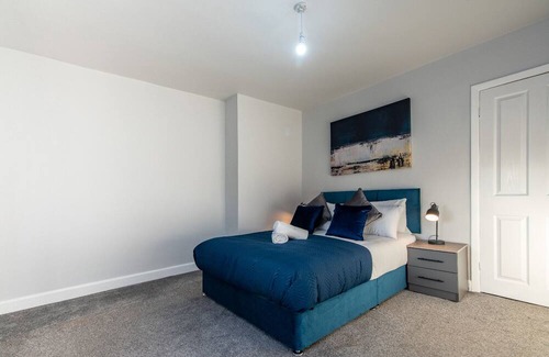 Billingham Casa | Contractor-Friendly 3 Bed Home in Billingham