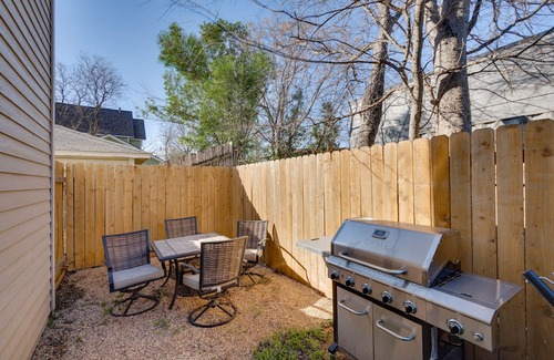 Brentwood Cabaña | Pet-friendly Brentwood Home ~ 7 Mi to Downtown!