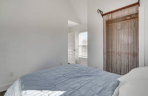 Brentwood Cabaña | Pet-friendly Brentwood Home ~ 7 Mi to Downtown!