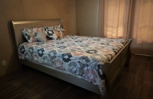 Los Fresnos Casa | Beautiful Water Front Ranch Getaway