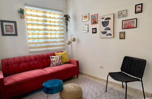 Barceloneta Casa | Cozy Tiburon: Private Apartment with Working Space in Barceloneta