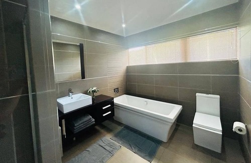 Three Rivers Apartamento | Ripplewood - Entire Condo in Vereeniging