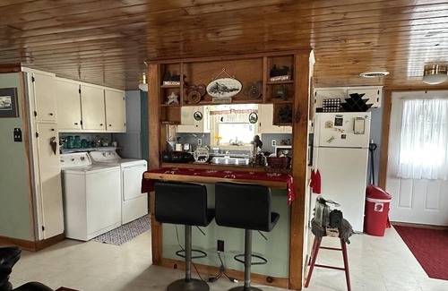 Belgrade Cabaña | Black bear cottage in desirable pinkhams cove in great pond