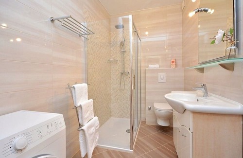 Kamen Apartamento | Three bedroom apartment with terrace and sea view Stobreč, Split (A-21990-a)