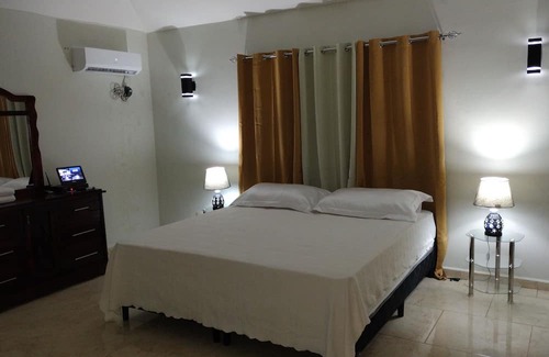 Barahona Casa | MANGO TROPICAL HOUSE ONLY 600 METERS FROM THE BEACH and Restaurants
