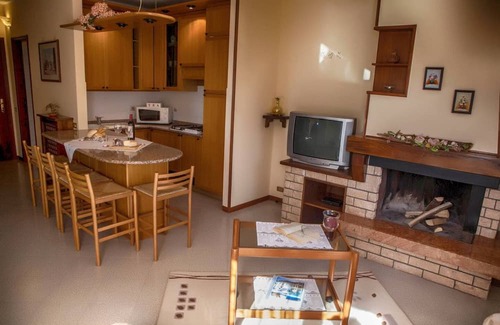 Oldesio Apartamento | Apartment 'I Fiori' with Lake View, Shared Terrace and Wi-Fi