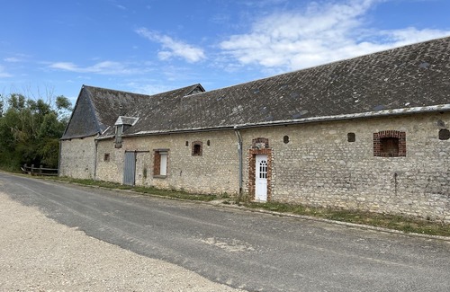Beauvilliers Apartamento | Studio Indépendant au Calme à la Campagne Avec nos 4 Ânes sur le Pâturage