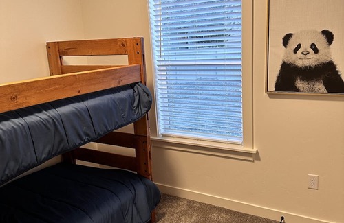 American Fork Apartamento | Quiet guesthouse: work, family care or students
