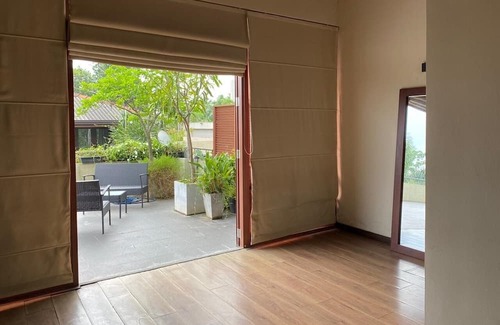 Kaduwela Cama Y Desayuno | Spacious luxury room-Beautiful views