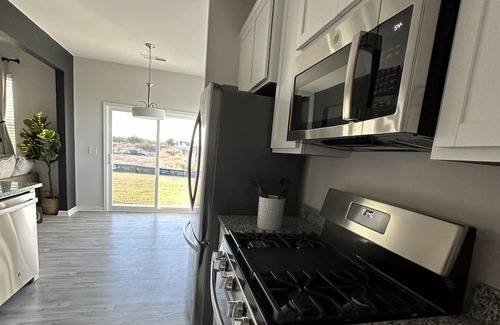 Elgin Casa | Home away from home! near Fort Jackson military base and downtown USC!