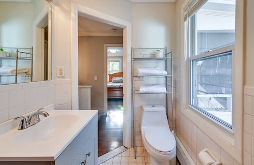 Avon Casa | Family-Friendly Avon Home: 10 Mi to Hartford!
