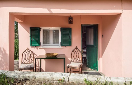 Lakithra Casa | Stylish house with huge garden,sea view, max 10 min drive from 10 beaches & town