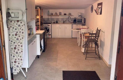 Huille Apartamento | Homerez - Beautiful studio for 3 ppl. with garden and terrace at Durtal