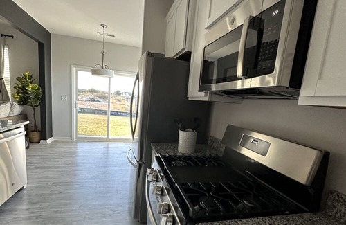 Huntcliff Casa | Newly built, near Fort Jackson & Downtown USC