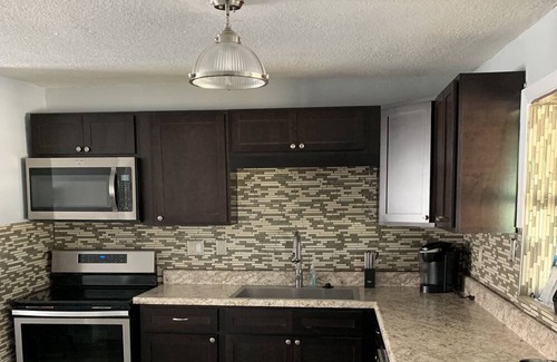 Hudson Beach Estates Casa | Backyard Retreat, located on saltwater canal- minutes from beach, restaurants...