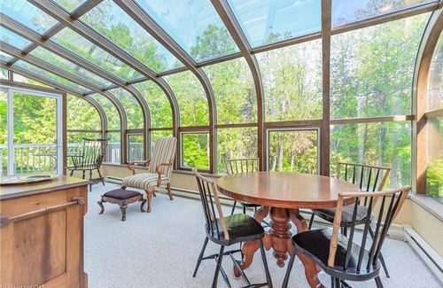 Elora Casa | Large river front home minutes from downtown Elora!