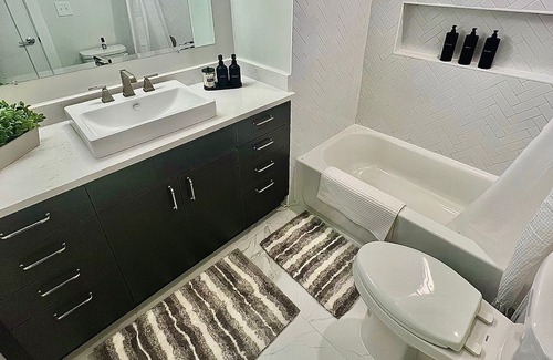 Aurora Highlands Apartamento | ComfyGetaway by DC Metro Airport