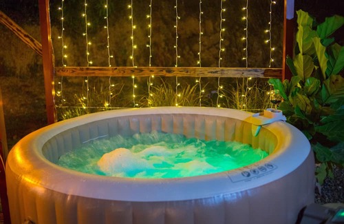 Aibonito Casa | ¡escapada Romántica! Glamping en Burbuja con Jacuzzi Privado Para Dos