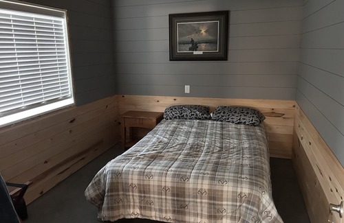 Williams Cabina | Large cabin with all new construction near Lake of the Woods.