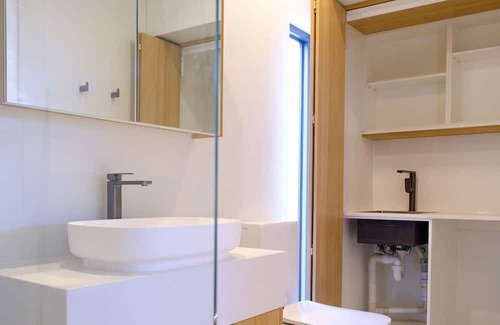 Coldstream Casa | Off-grid Smart Home located on a trailblazing regenerative farm
