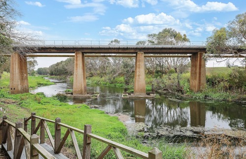 Allansford Casa | The "Old Guide Hall" - PET FRIENDLY