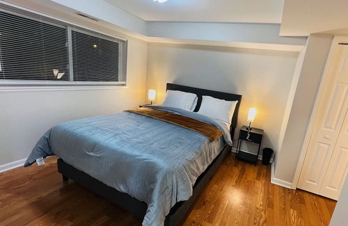 Des Plaines Casa | 9mins from Ohare,2 free parking 4 bedroom,1.5 B Pet friendly Closer I-294, I-53.