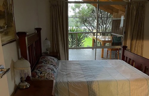 Warneet Casa | Entire home in Cannons Creek, Australia