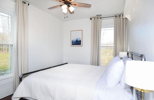 New Haven  Hamilton County Casa | Country Retreat 4 BR/ 3 BA sleep 12, Miami, Spooky Nook