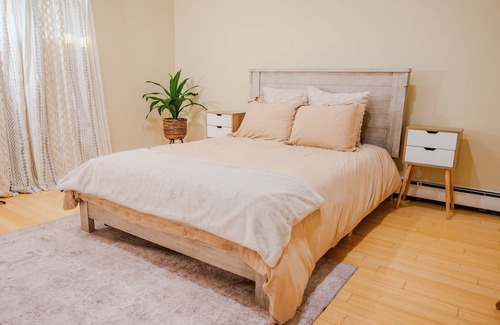 Rochelle Park Casa | Spacious 3 BED / 3 BATH - Close to NYC w/ Pool & Hot Tub