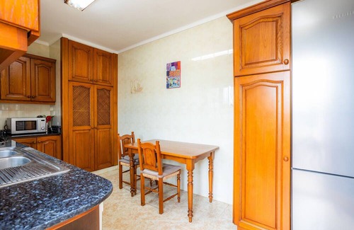 Urbanizacion S'Estanyol Casa | Holiday Home 'Ca N' Auba' with Private Terrace, Wi-Fi and Air Conditioning