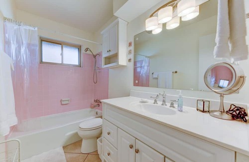 North Austin Civic Association Casa | North Central Ranch style house in 78758