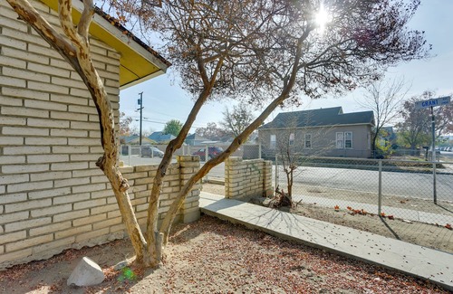 Downtown Apartamento | Centrally Located Apt ~ Half-mi to Ucsf Fresno!