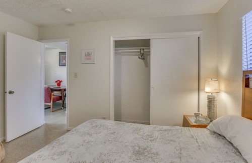 Downtown Apartamento | Centrally Located Apt ~ Half-mi to Ucsf Fresno!