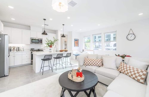 San Juan Capistrano Casa | @Marbella Lane -Chic & Pristine 3BR Rancho Mission