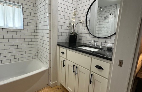 Longview Casa | Welcome to Our Charming Acorn Cottage