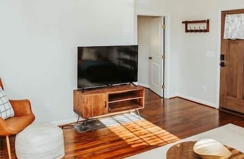 Parker Casa | New! West Greenville Escape