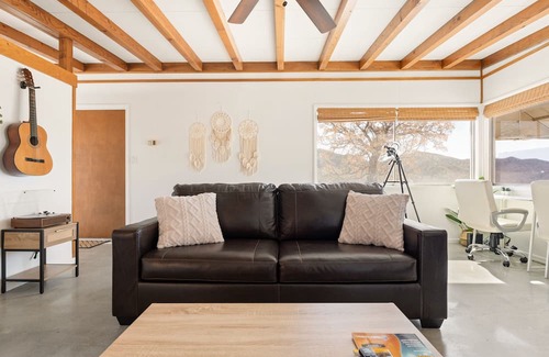 Morongo Valley Casa | Private and secluded desert cabin with views. Close to JTNP and Pioneertown