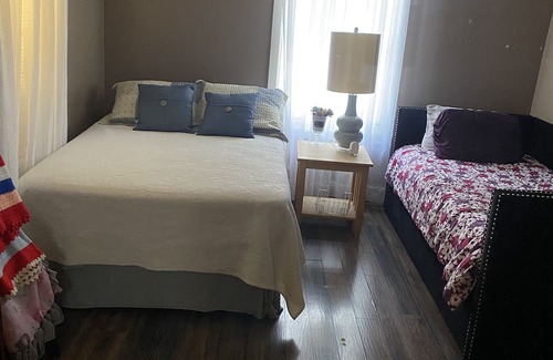 Blue Jay Casa | Conveniently located off I-64, in the heart of the New River Gorge National Park