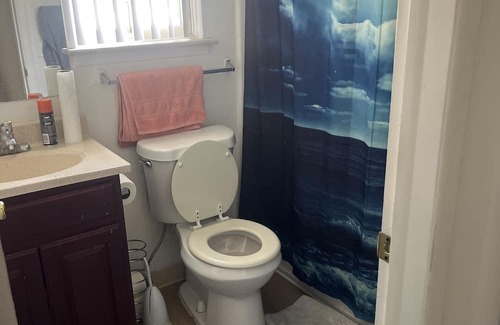 Taylor Apartamento | Townhouse getaway right by the airport and many other attractions!