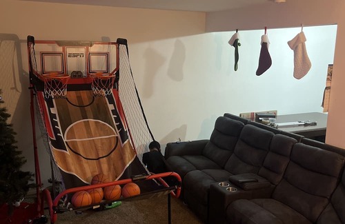 Taylor Apartamento | Townhouse getaway right by the airport and many other attractions!