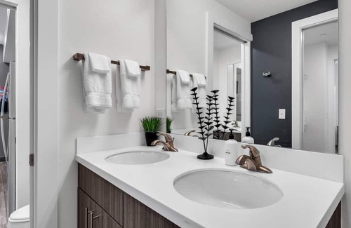 Zephyrhills West Apartamento | Experience Luxury in this 2BR Condo With Access to Gym, Tennis, Pickleball, & Golf Facilities