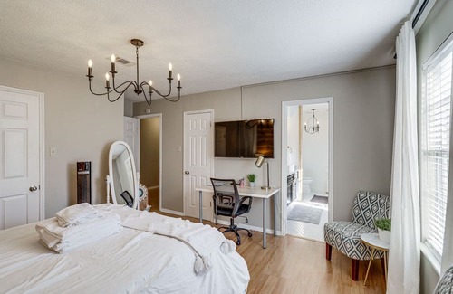 Klein Cabaña | Spacious Spring Retreat w/ Heated Pool & Spa!