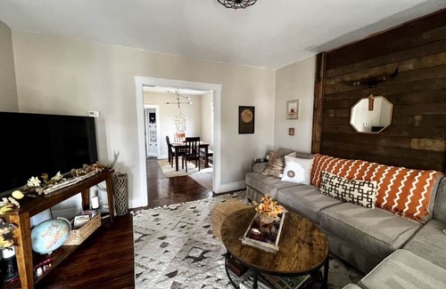 Maysville Casa | ~Small Town Boho Getaway~ Heart of Maysville, KY