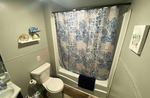 Shelbyville Casa | Huge, 4 Bedrooms 10 min to Casino, 25 min to Indy!