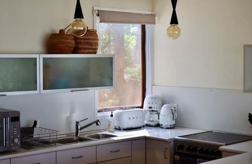 North Arm Cove Casa | Coastal Contentment in the Cove