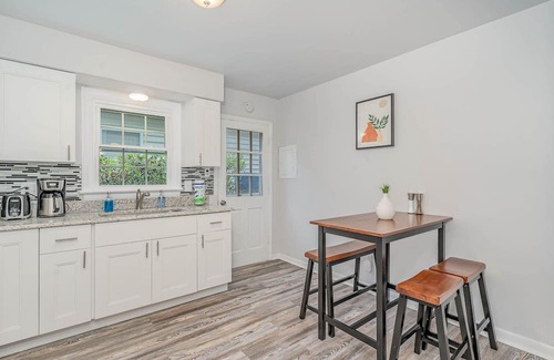 Northeast Virginia Beach Casa | Wake Forest Bungalow