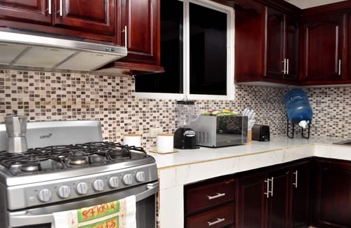 Bonao Apartamento | Beautiful Spacious 3 Br. Apt. Great Location